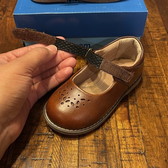 Stride Rite Mary Jane Shoes - 6.5W - Picture 13 of 13